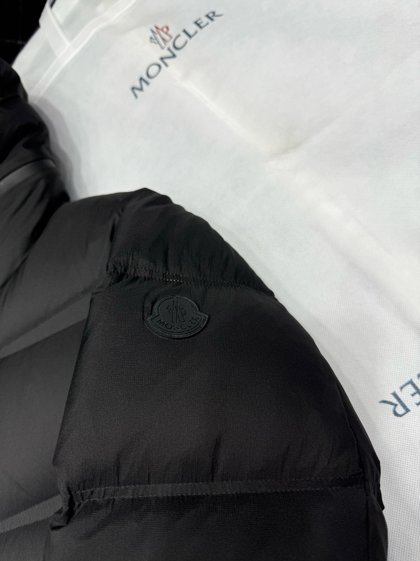 wg.luxury-- 7o9385r Down jacket white duck down item:E-F501J1033H